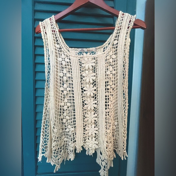 Cream crocheted camisole - Picture 1 of 3